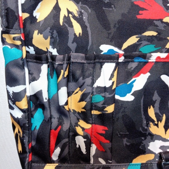 Vera Bradley Lightenup Messenger Bag Splash Floral - Picture 7 of 7